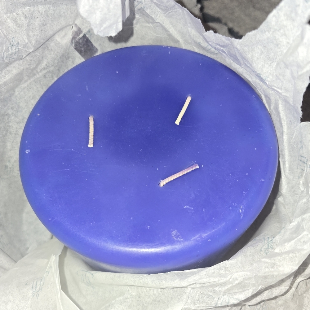 PartyLite 3 Wick Candle Never Used. NIB. Grape.